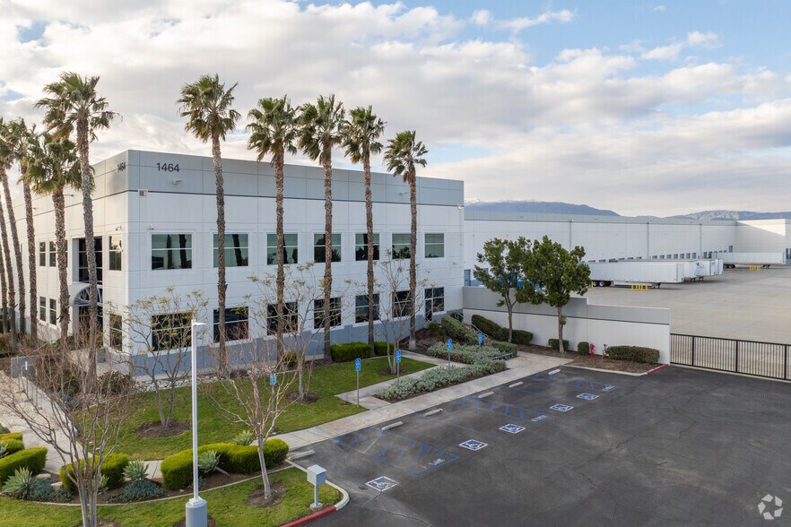 Primary Photo Of 1464 W Merrill Ave, Rialto Distribution For Lease