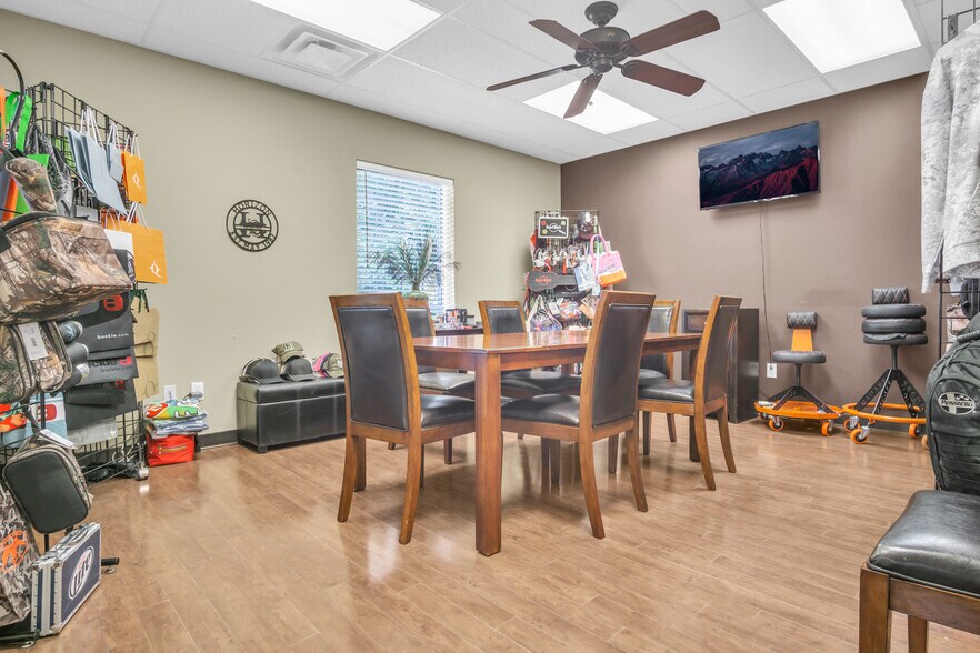 More Photos Of 5308 Parklane Pl, Kearney Office For Sale