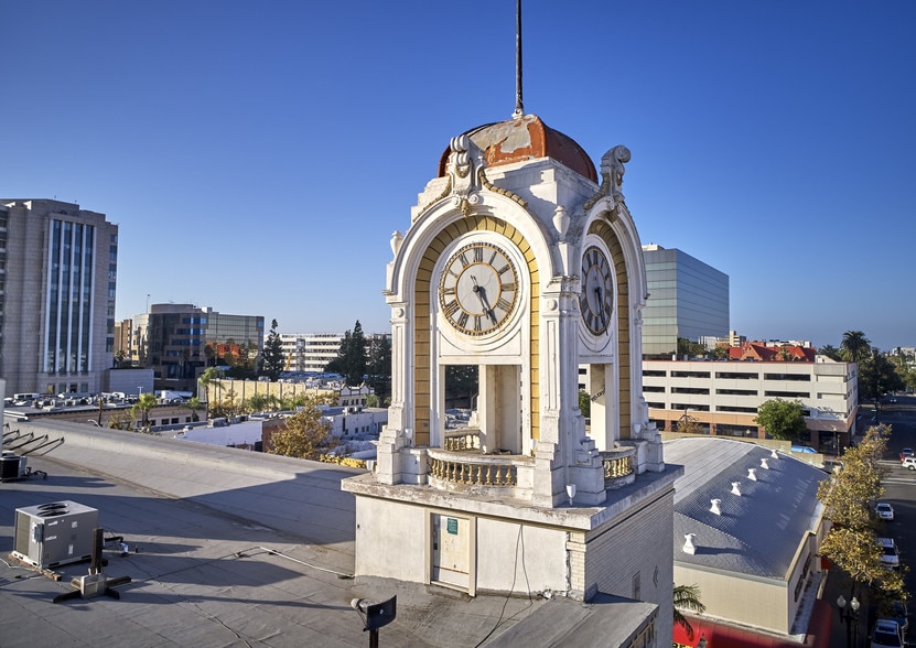 More Photos Of 202-208 W 4th St, Santa Ana Office For Lease