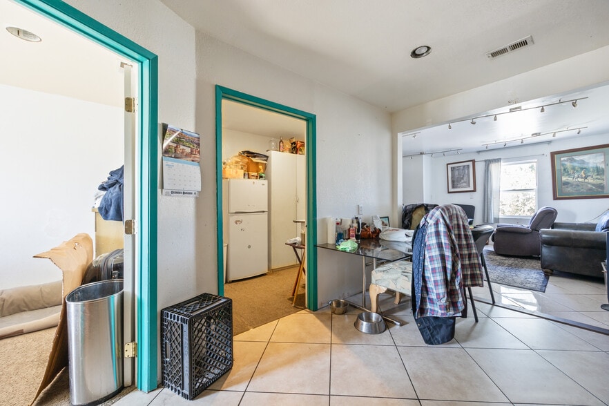 More Photos Of 150 S Monte Vista Ave, San Dimas Loft Creative Space For Sale