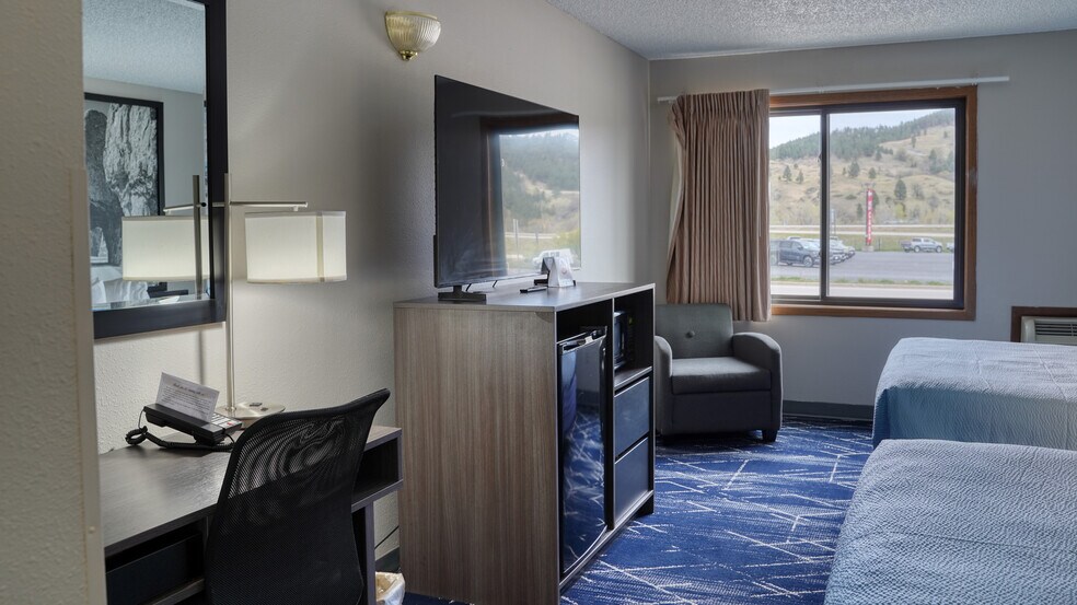 More Photos Of 2600 Whitewood Service Rd, Sturgis Hotel For Sale