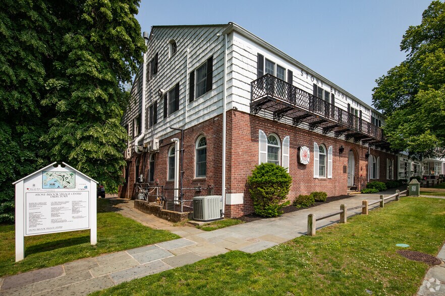 More Photos Of 97-147 Main St, Stony Brook Unknown For Lease