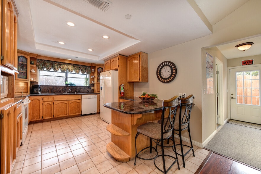 More Photos Of 1419 Champion Oaks Dr, Roseville Assisted Living For Sale