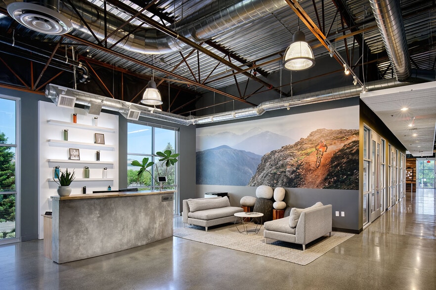 More Photos Of 2000-2100 S McDowell Boulevard Ext, Petaluma Office For Lease