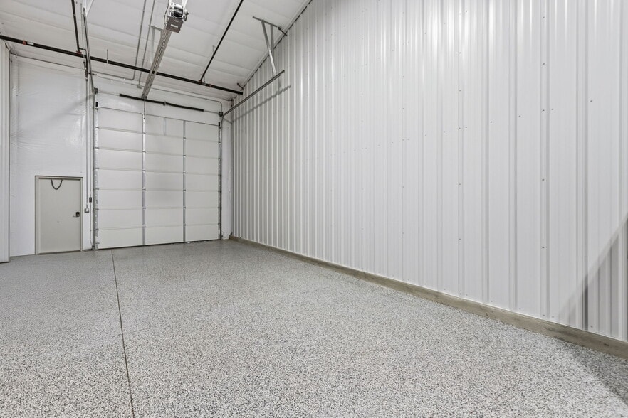 More Photos Of 360 Rancho Dr, Windsor Self Storage For Sale