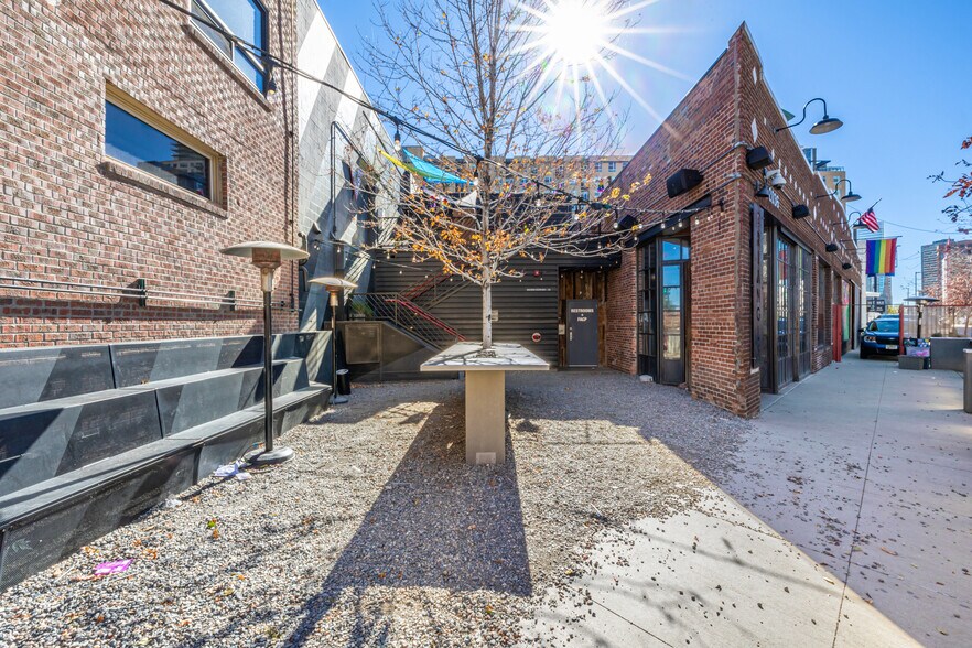 More Photos Of 2036-2046 Broadway, Denver Restaurant For Sale