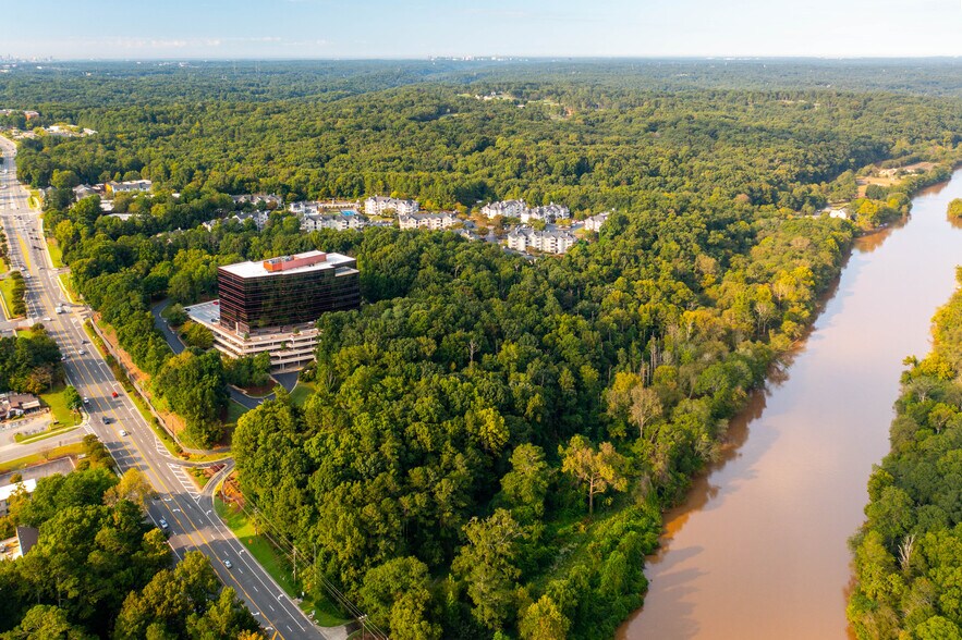 More Photos Of 9040 Roswell Rd, Atlanta Office For Lease