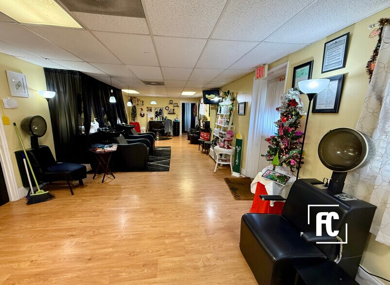 More Photos Of 200 SW 3rd Ave, Okeechobee Freestanding For Sale