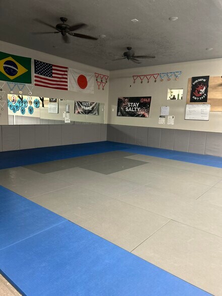 More Photos Of 1915 N Broadway, Minot Freestanding For Lease