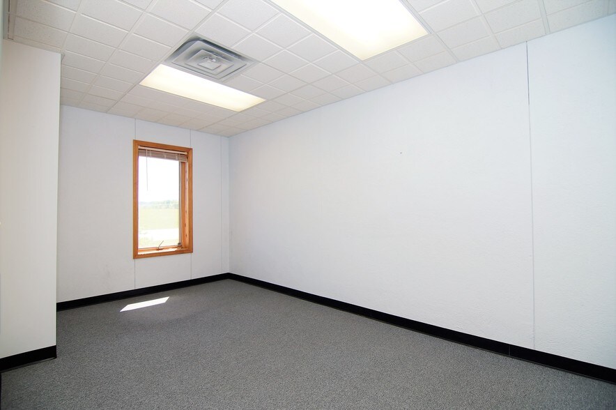 More Photos Of 555 E Eads Pky, Lawrenceburg Medical For Sale