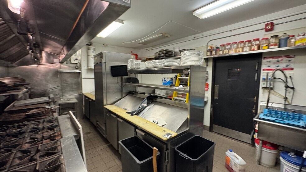 More Photos Of 215-217 Broadway, Bethlehem Restaurant For Lease