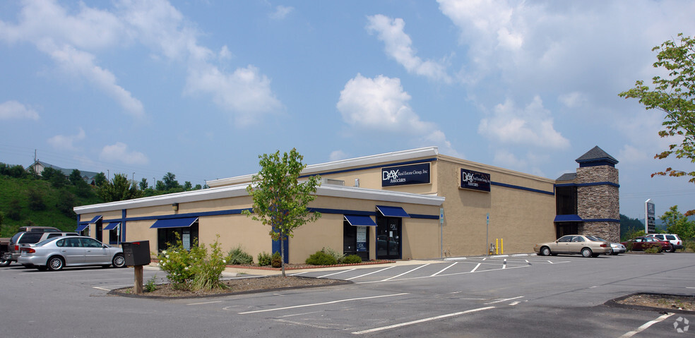 Primary Photo Of 6 Roberts Rd, Asheville Office For Lease