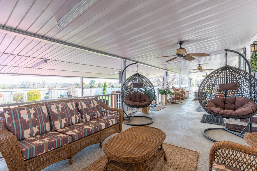 More Photos Of 464779 E 1070 Rd, Sallisaw Flex For Sale