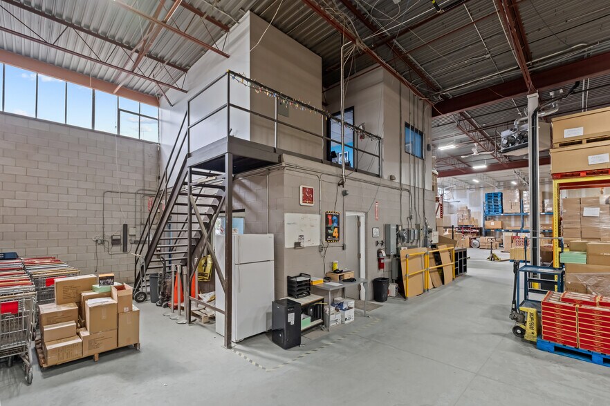 More Photos Of 20 Voyager Ct, Toronto Warehouse For Sale