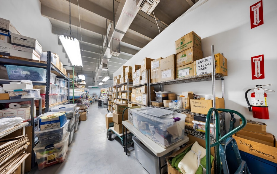 More Photos Of 2693 W 76th St, Hialeah Warehouse For Sale