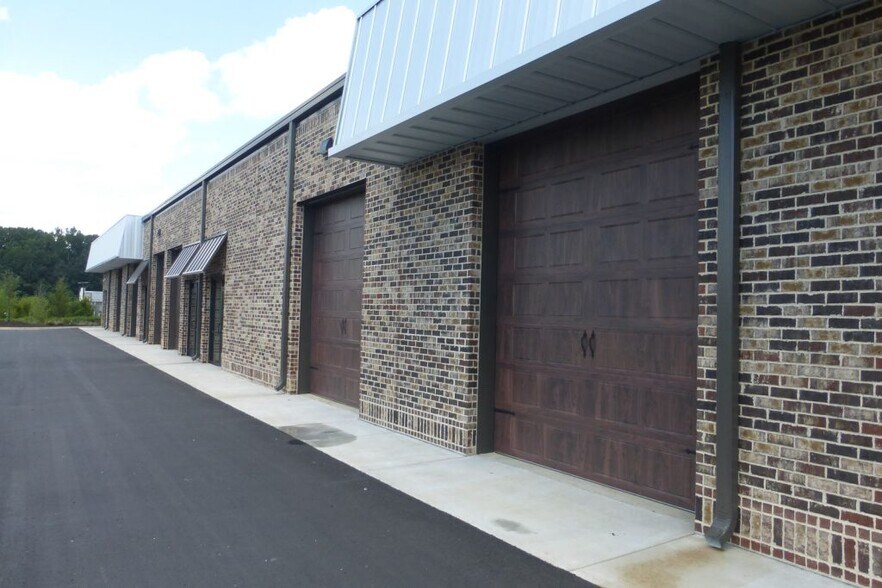 More Photos Of 4865 Warehouse Way, Cumming Warehouse For Lease