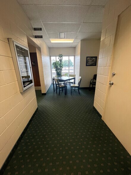 More Photos Of 520 S Pierce Ave, Mason City Medical For Sale