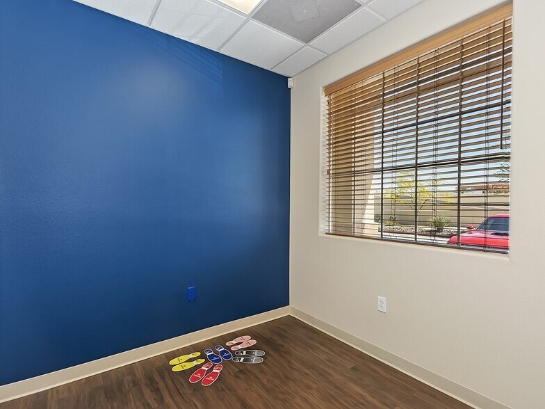 More Photos Of 35400 Bob Hope Dr, Rancho Mirage Medical For Sale