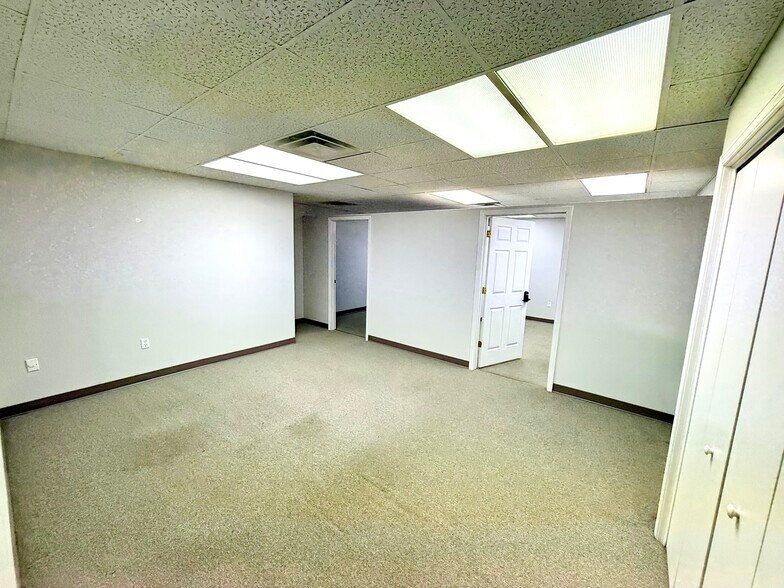 More Photos Of 108 S Main St, Madisonville Office Residential For Sale