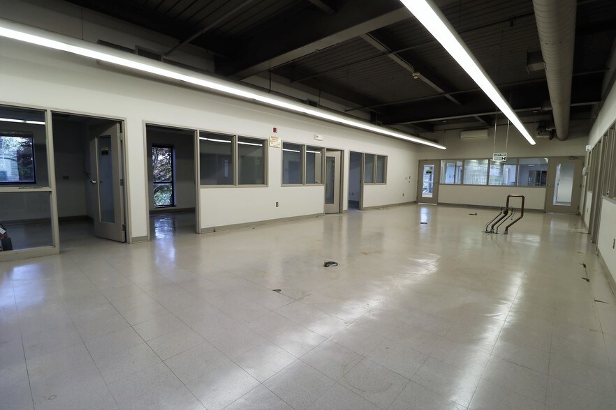 More Photos Of 620 State Rt 3 W, Clifton Medical For Sale