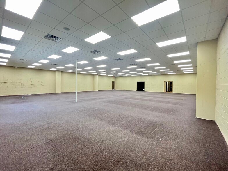 More Photos Of 2851 Highway 49 S, Florence General Retail For Lease