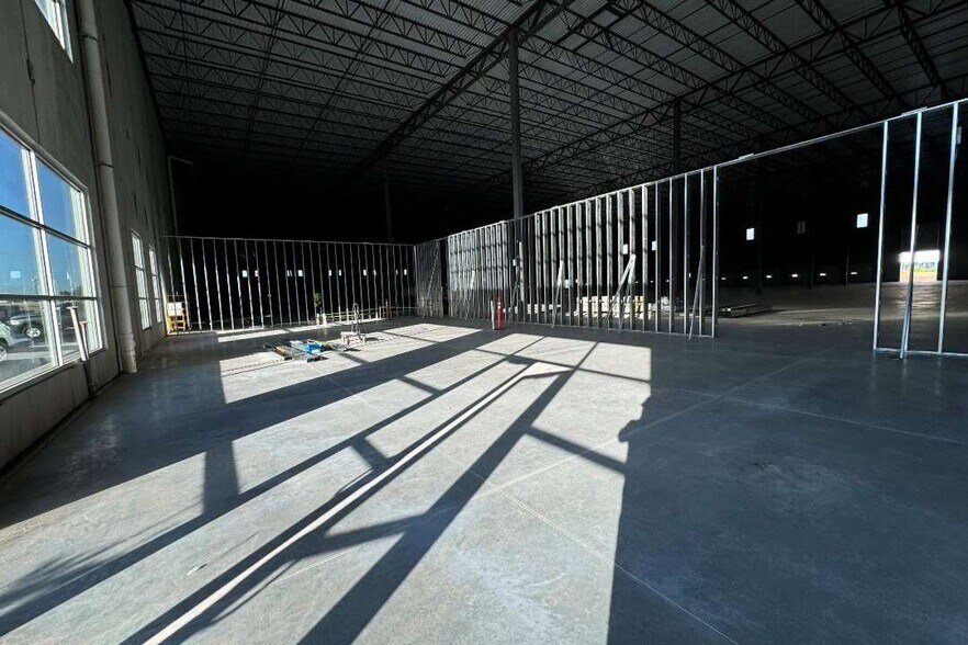 More Photos Of 110 Belmont Dr, Somerset Warehouse For Lease