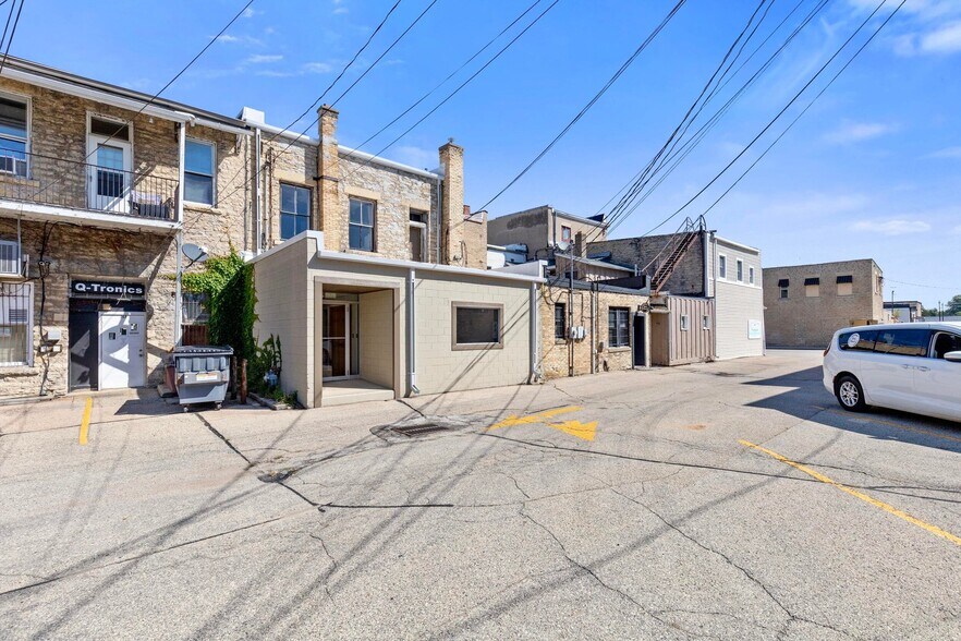 More Photos Of 315 E Main St, Waupun General Retail For Sale