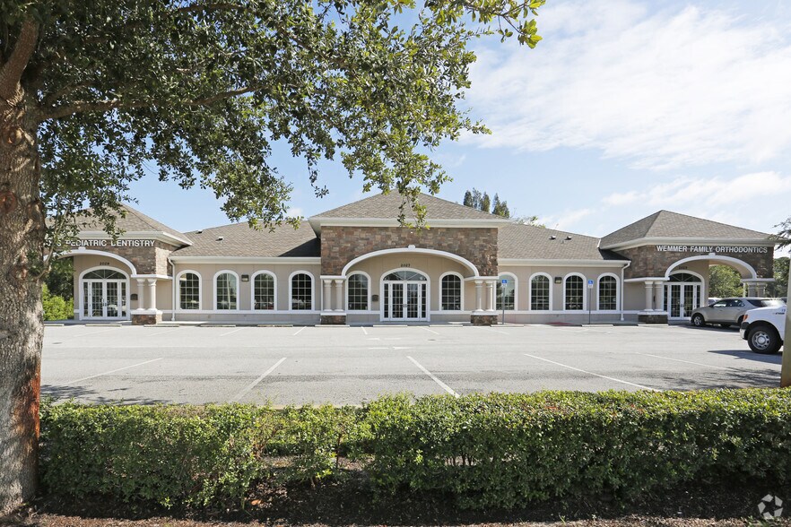 More Photos Of 2027 US Highway 441 N, Okeechobee Office For Sale