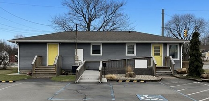 Primary Photo Of 308 S Scott St, Warsaw Office For Lease