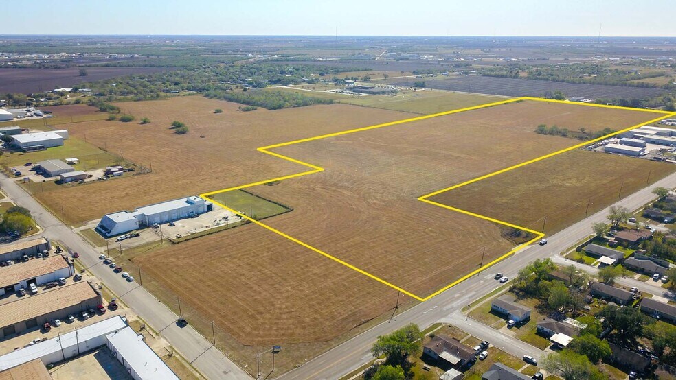 More Photos Of 3701 and 3804 Rio Grande and Lone Tree, Victoria Land For Sale