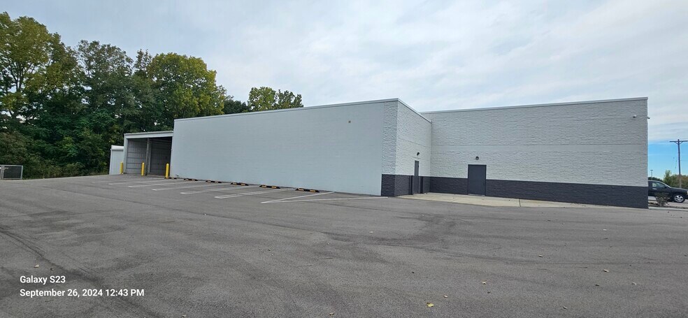 More Photos Of 2630 E Grand River Ave, Howell Self Storage For Sale