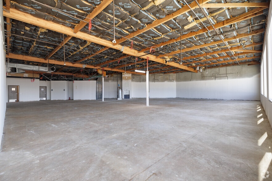 More Photos Of 10225 Willow Creek Rd, San Diego Light Manufacturing For Sale