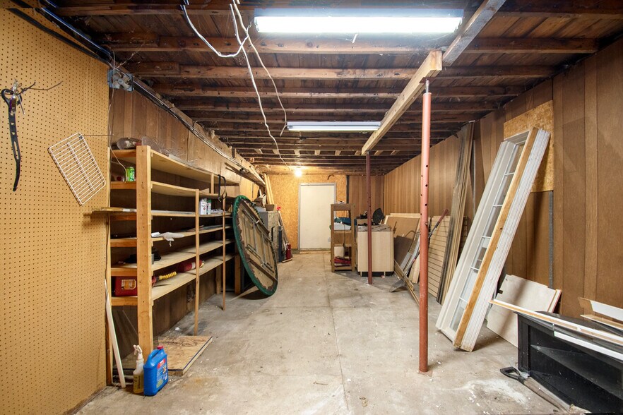 More Photos Of 1223 E Caro Rd, Caro Storefront For Sale