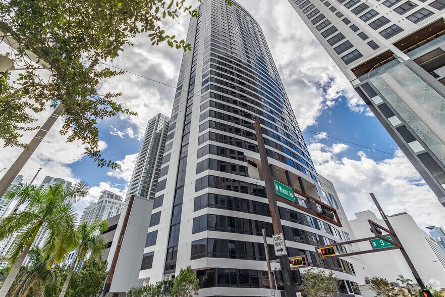 Primary Photo Of 225-233 N Miami Ave, Miami Apartments For Lease