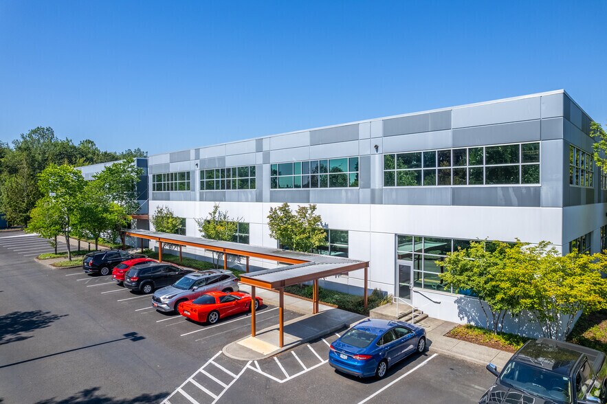 More Photos Of 3030 NE Aloclek Dr, Hillsboro Office For Sale