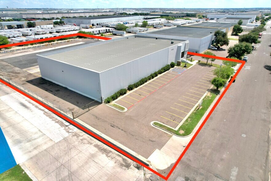 Primary Photo Of 14619 Archer Dr, Laredo Warehouse For Lease
