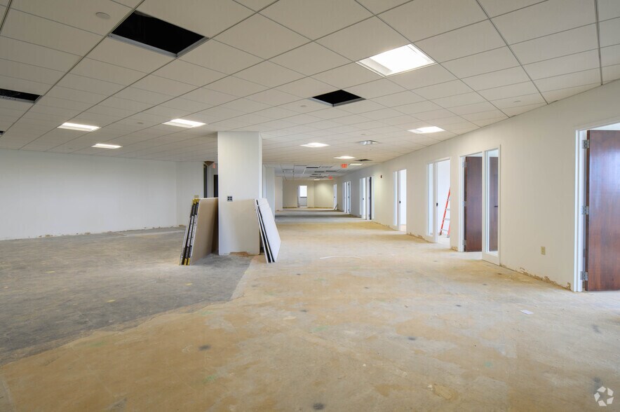 More Photos Of 600 W Germantown Pike, Plymouth Meeting Unknown For Lease