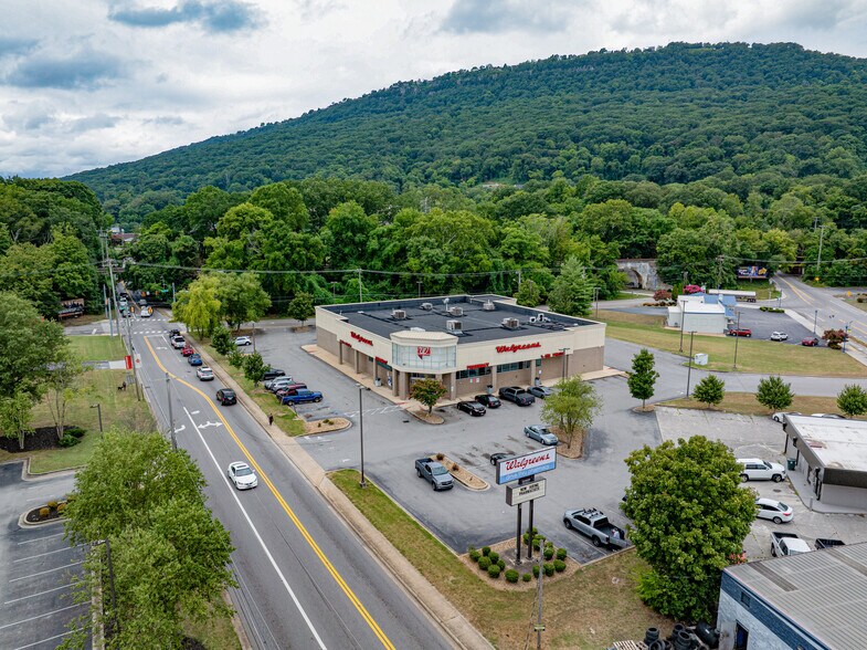 More Photos Of 3550 Broad St, Chattanooga Drugstore For Sale