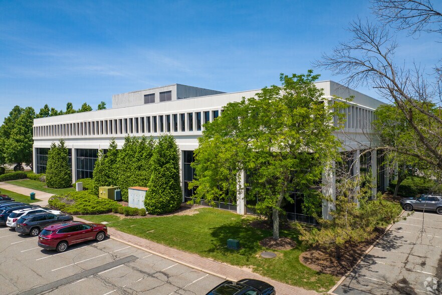 More Photos Of 30 Vreeland Rd, Florham Park Unknown For Lease