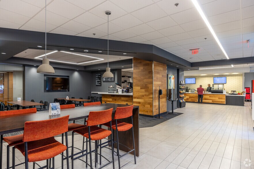 More Photos Of 275 Interstate North Cir SE, Atlanta Office For Lease