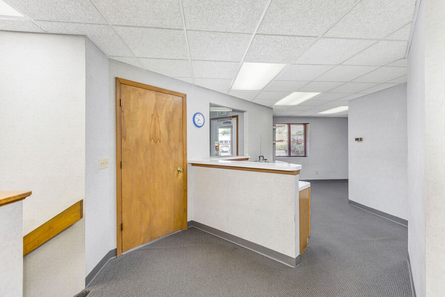 More Photos Of 5850 Boymel Dr, Fairfield Medical For Sale