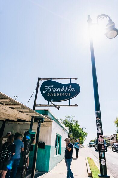 More Photos Of 1515 E Cesar Chavez St, Austin Coworking Space