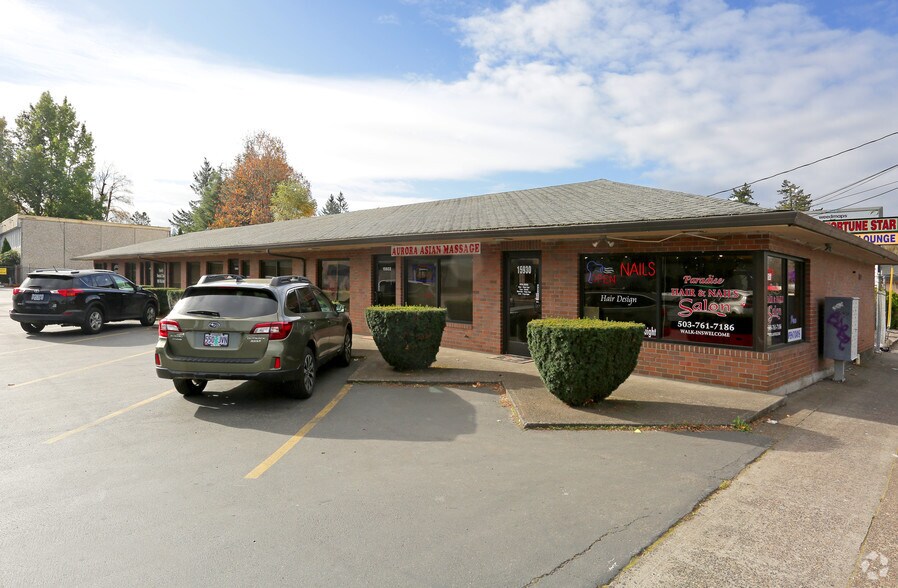 More Photos Of 15930-15948 SE Division St, Portland Medical For Lease