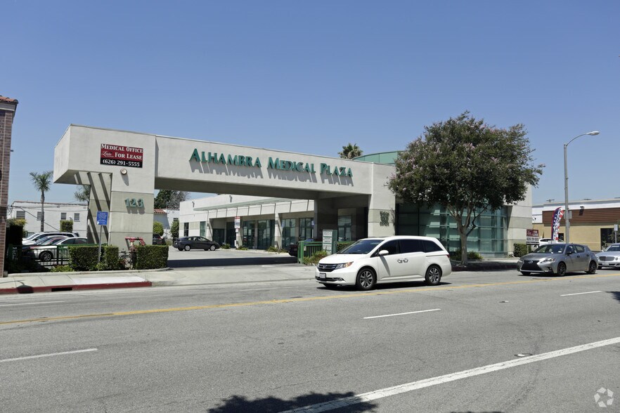 More Photos Of 123 N Garfield, Alhambra Medical For Lease