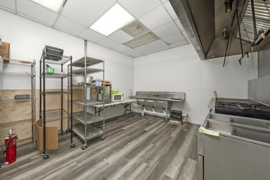 More Photos Of 1310-1314 E 75th St, Chicago Lodge Meeting Hall For Sale