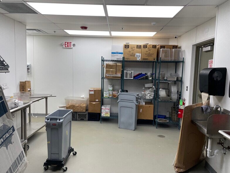 More Photos Of 121 Main St, Oswego Restaurant For Lease