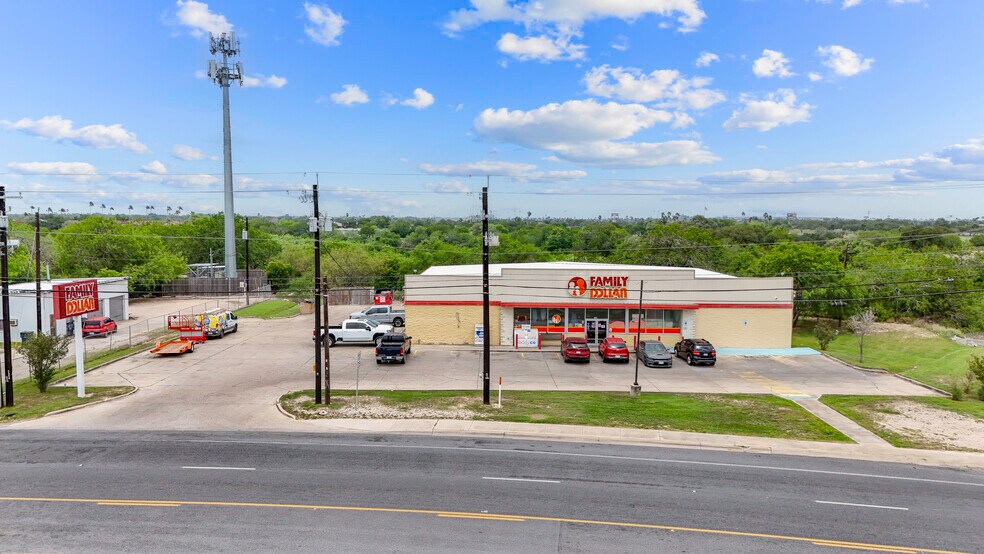Primary Photo Of 110 S Rangerville Rd, Harlingen General Retail For Sale