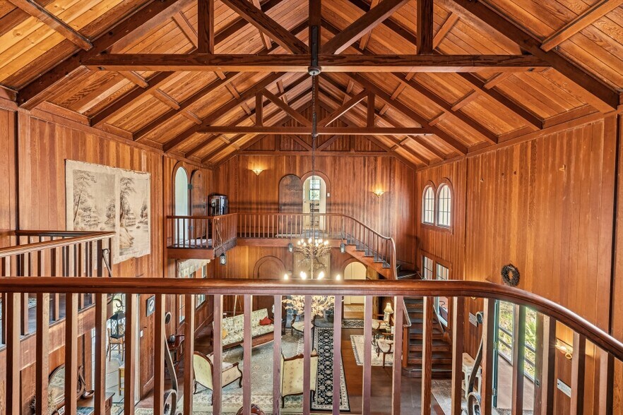 More Photos Of 1896 Kalanianaole St, Hilo Hospitality For Sale