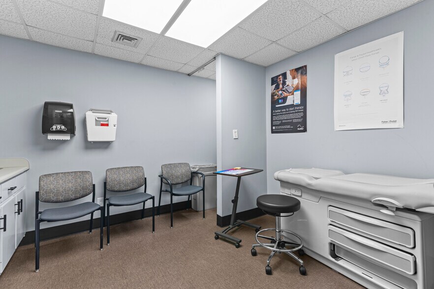More Photos Of 1005 W Market St, Athens Healthcare For Sale