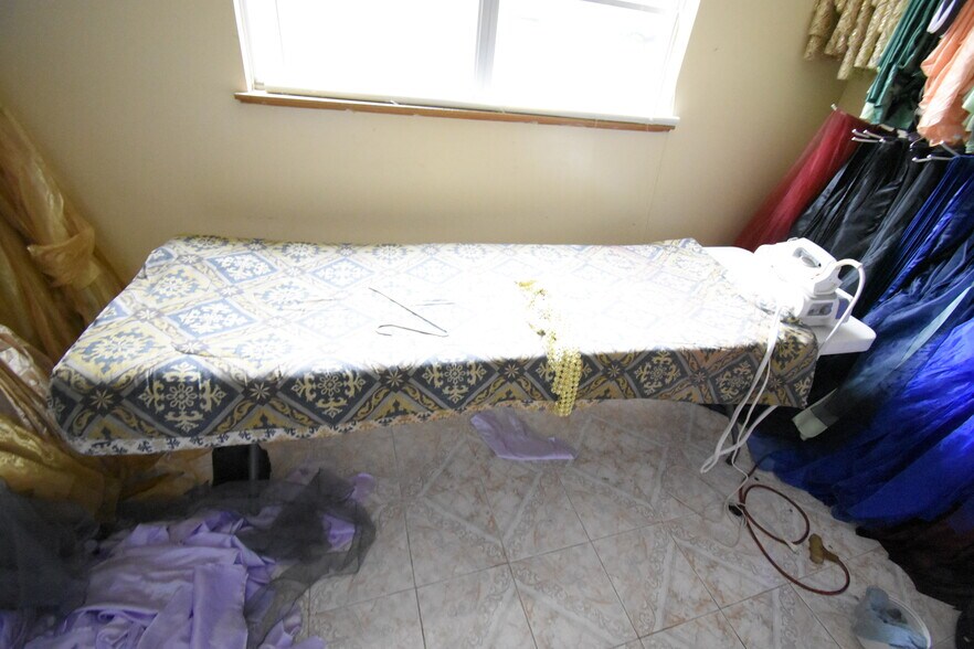 More Photos Of 401 Pennsylvania St, South Houston Lodge Meeting Hall For Sale
